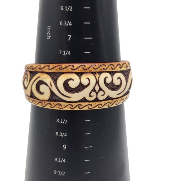 Tribal Swirl Bangle Bracelet Faux Wood Resin Cuff Boho Ethnic Brown Tan Acrylic - Picture 7 of 8